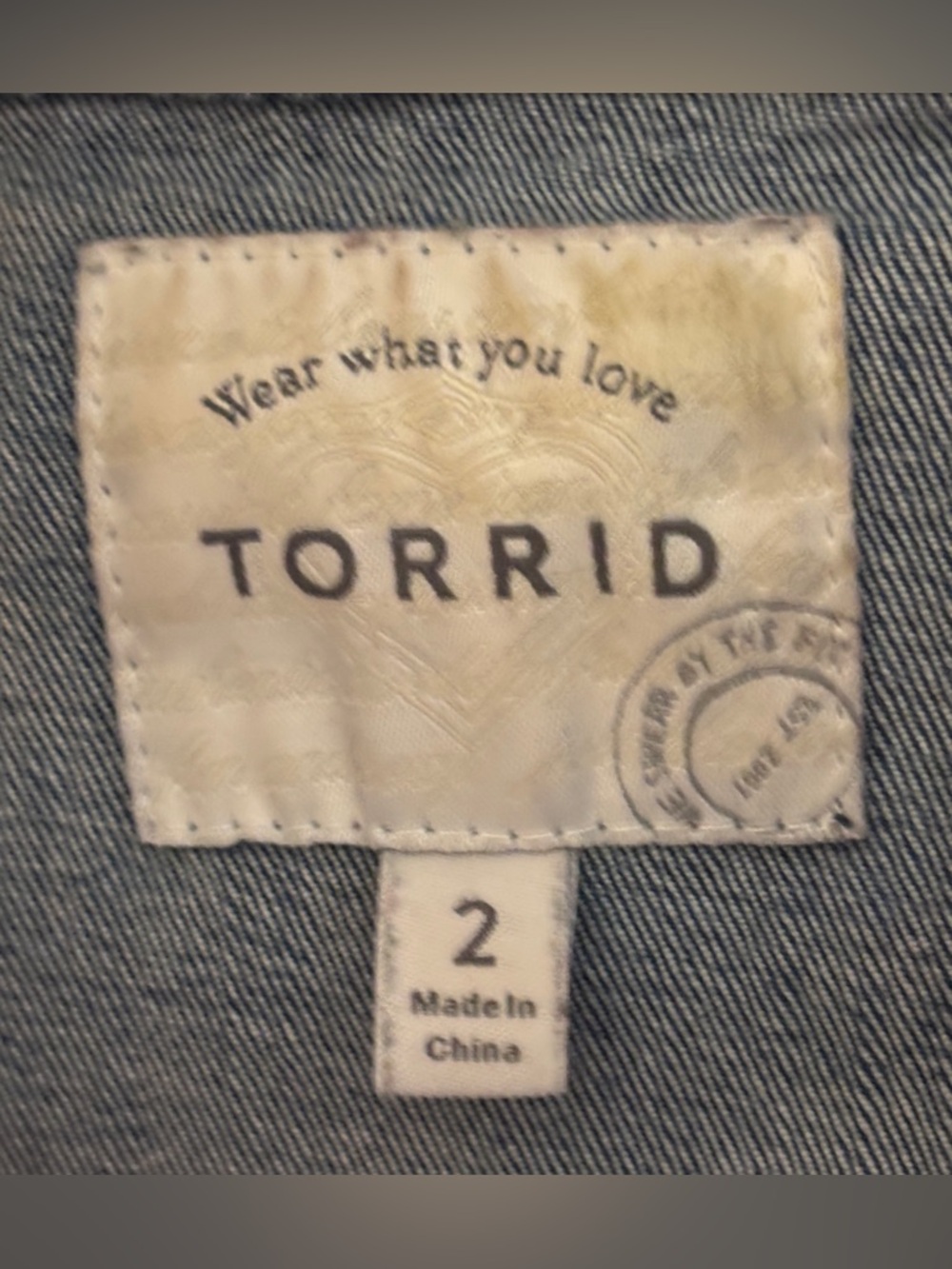 torrid Blue Denim Jean Jacket Size 2 - Picture 2 of 3